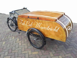 webassets/mobiel-fablab2-1.jpg